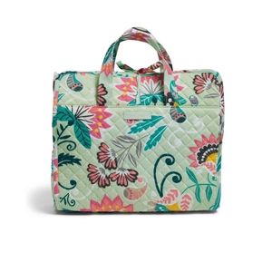 Vera Bradley Grand hanging organizer mint paisley